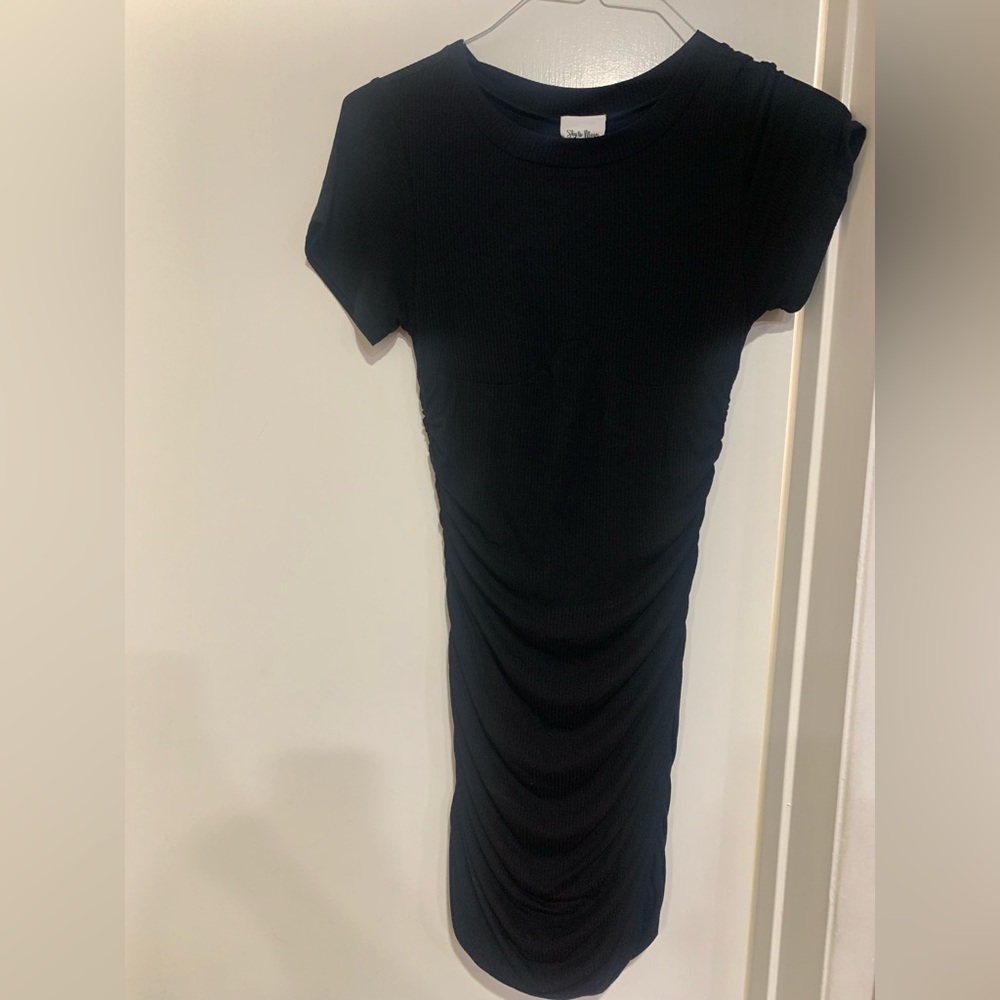 Women’s Fitted Black Dress